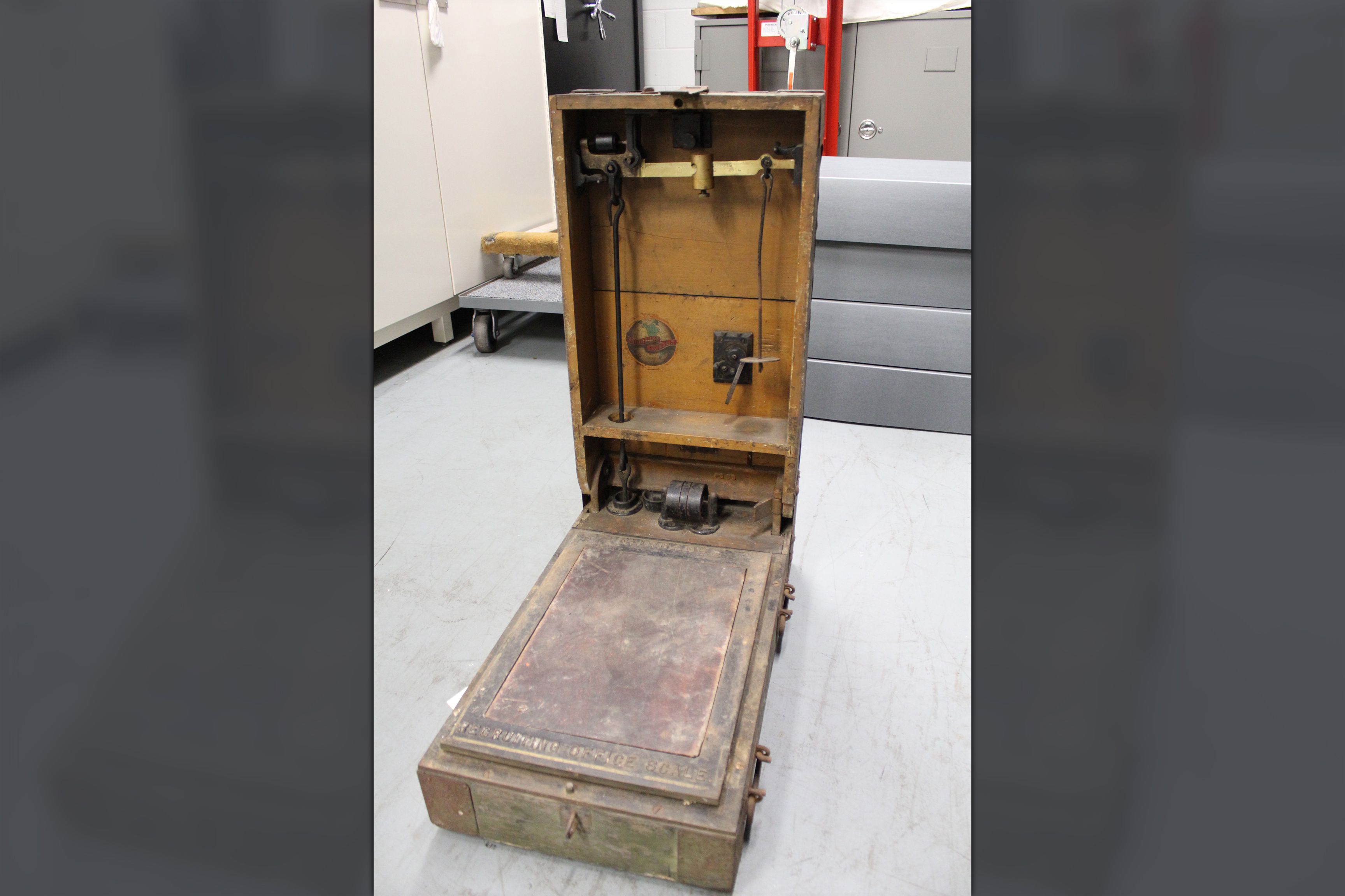  World War I Portable Scale for Recruiters photo 1