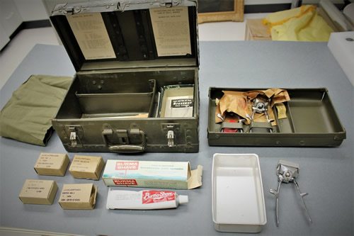  M-1944 Barber Kit Contents